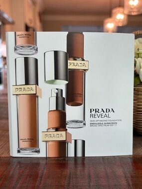 NEW Prada REVEAL Skin Optimizing FOUNDATION 6-Shade SAMPLE CARD!